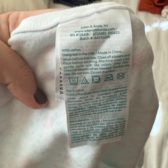 aden + anais Essentials Baby Swaddle with Floral Design 0-3 months EUC - Picture 3 of 3
